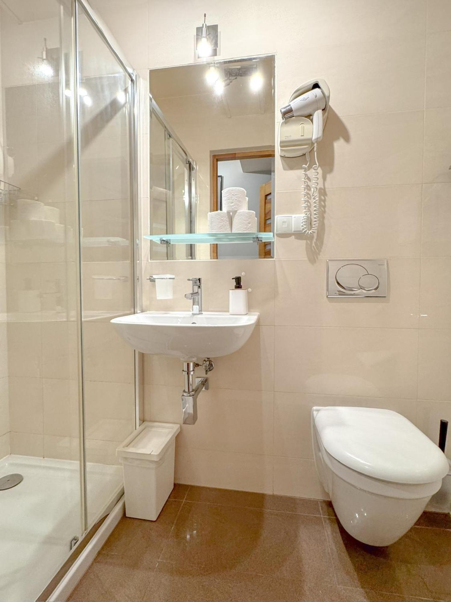 Apartmán Chrycowka - Jacuzzi, Basen, Sauna *