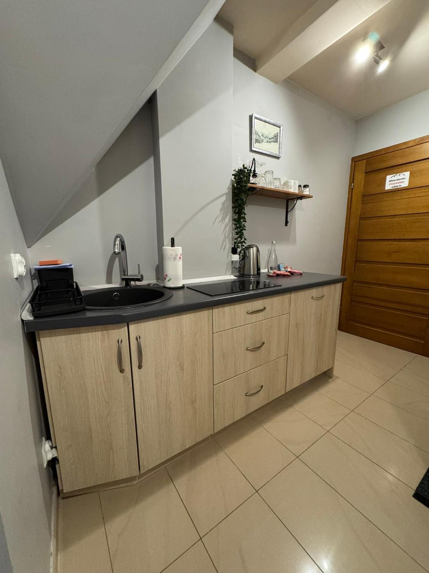 Chrycowka - Jacuzzi, Basen, Sauna Apartmán