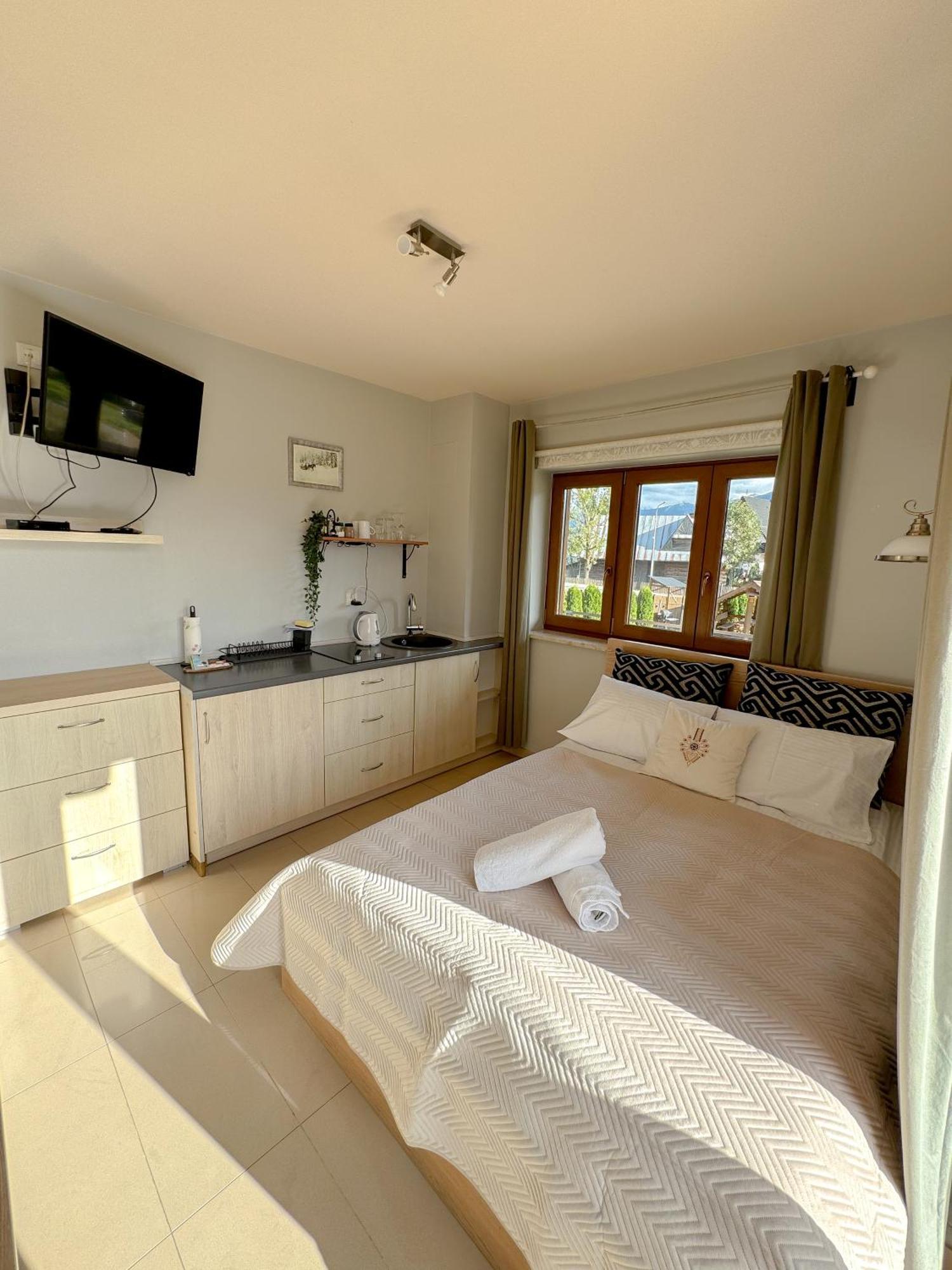 Chrycowka - Jacuzzi, Basen, Sauna Apartmán *