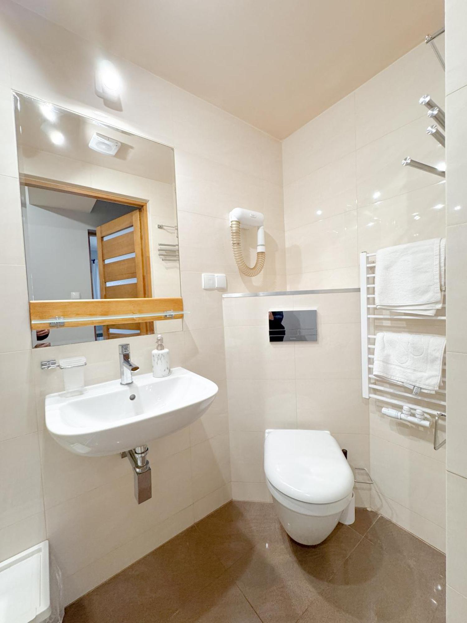 Apartmán Chrycowka - Jacuzzi, Basen, Sauna *